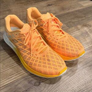 Under Armour Flow Velocity Wind running shoes